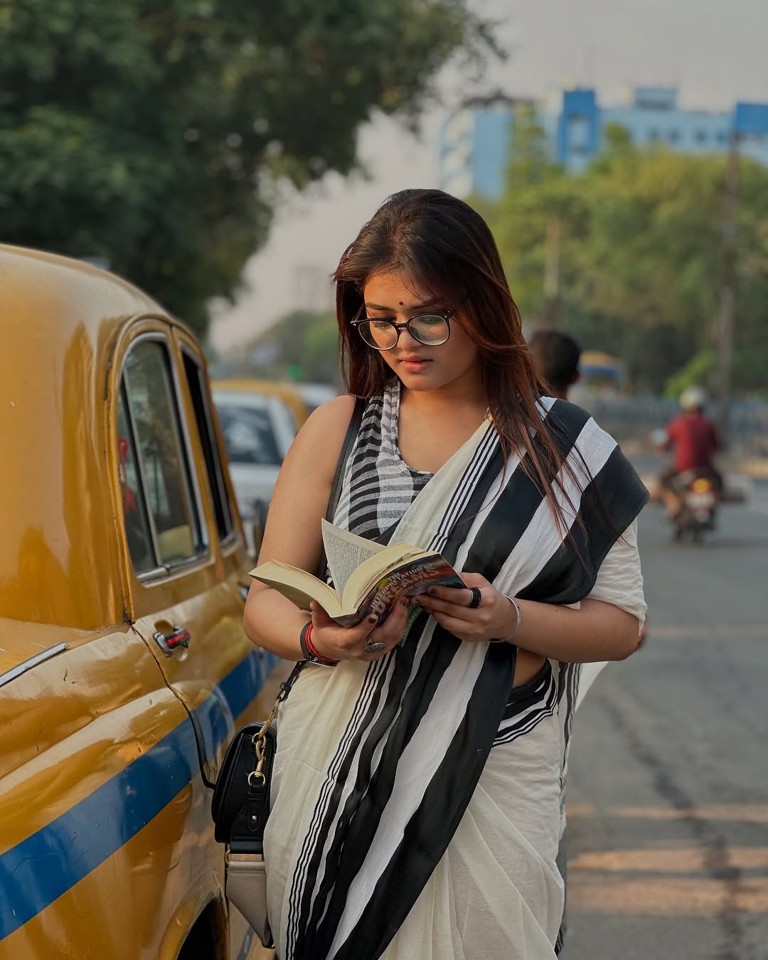 PASSION WITH FASHION PREMIUM LINEN COTTON SAREE